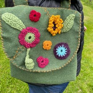 Batooli Messenger shoulder bag felt decorated